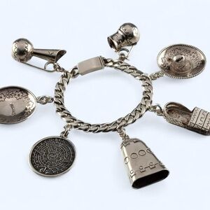 Castelán Charm Bracelet